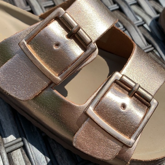 Steve MADDEN BRANDO Rose Gold Sandals - Picture 9 of 11